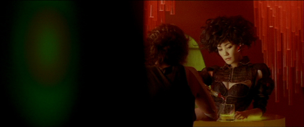 2046 Fotograma de 2046 (2004) con la fotografía de Christopher Doyle