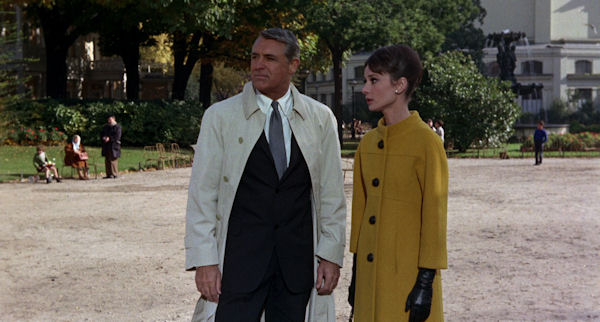 Audrey Hepburn y Cary Grant en Charade, fotografiada por Charles Lang