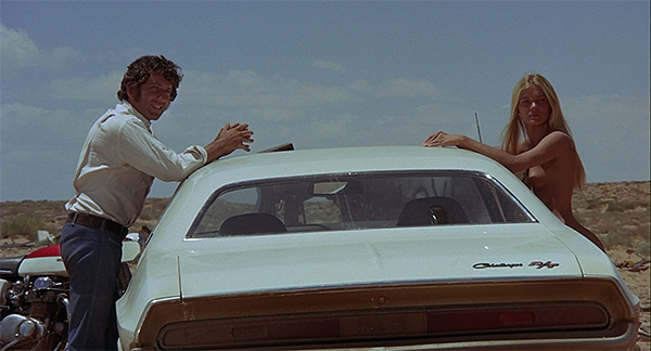 Barry Newman al volante en Vanishing Point