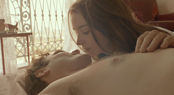 Her (2013), fotografía de Hoyte van Hoytema en el apartamento de Theodore