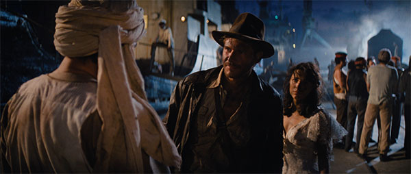 Raiders of the Lost Ark (1981), exterior desértico a contraluz
