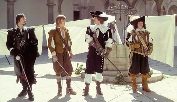 Altas luces sobreexpuestas en un exterior de The Three Musketeers