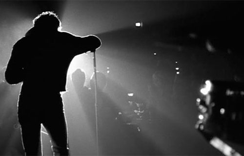 Lenny (1974), Dustin Hoffman en el escenario como Lenny Bruce