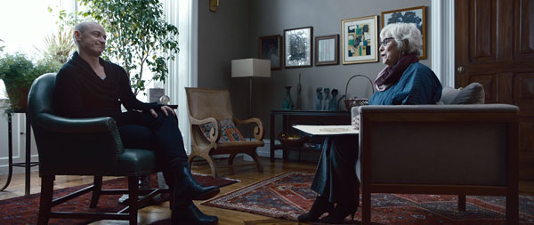 Split (2016), fuentes integradas en el decorado del sótano