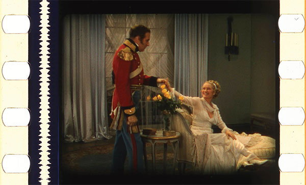 Fotograma de Becky Sharp (1935), primera película en Technicolor de tres bandas