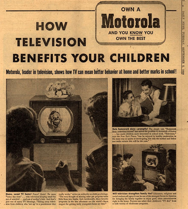 Anuncio de televisión Motorola de los años cincuenta, símbolo de la nueva competencia doméstica para el cine