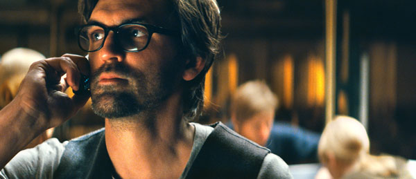 Composición y luz suave en Drei, de Tom Tykwer