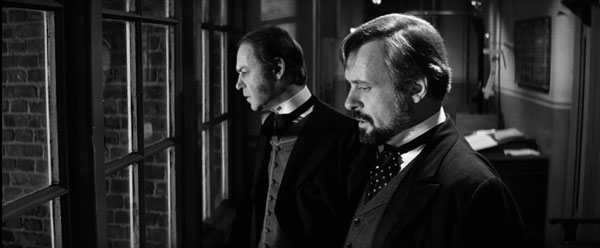 Anthony Hopkins y John Gielgud en The Elephant Man