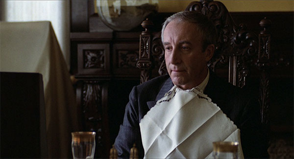 Peter Sellers como Chance en Being There (1979)