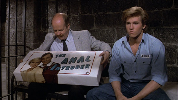 Luz dura y gran profundidad de campo en Top Secret! (1984)