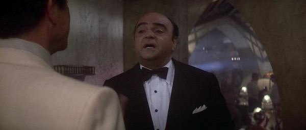 Fotografía de John A. Alonzo en The Cheap Detective