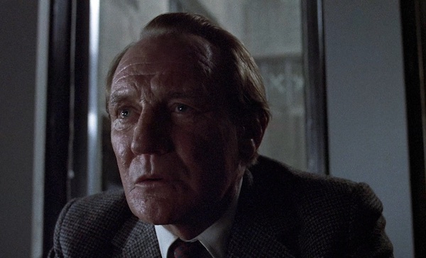 Trevor Howard en un primer plano de The Offence