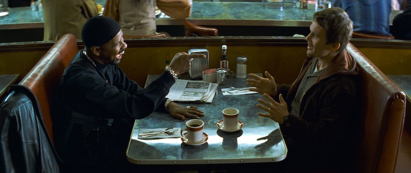 Training Day, Denzel Washington y Ethan Hawke en una escena diurna de Los Ángeles fotografiada por Mauro Fiore