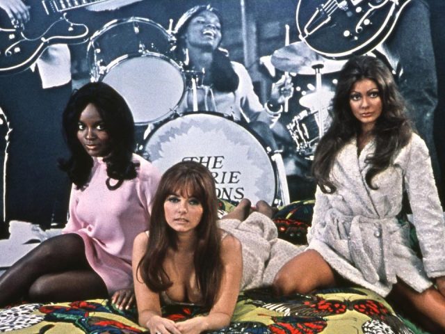 Beyond the Valley of the Dolls (El Valle de los Placeres, 1970) – Fotografía de Fred Koenekamp