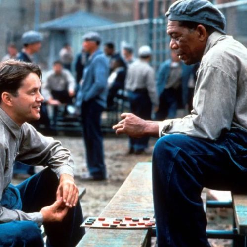 Tim Robbins y Morgan Freeman en "The Shawshank Redemption" (1994), fotografía de Roger Deakins.