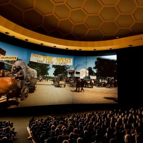 Cinerama 3 panel projection: widescreen formats of the 50's such as CinemaScope and Panavision