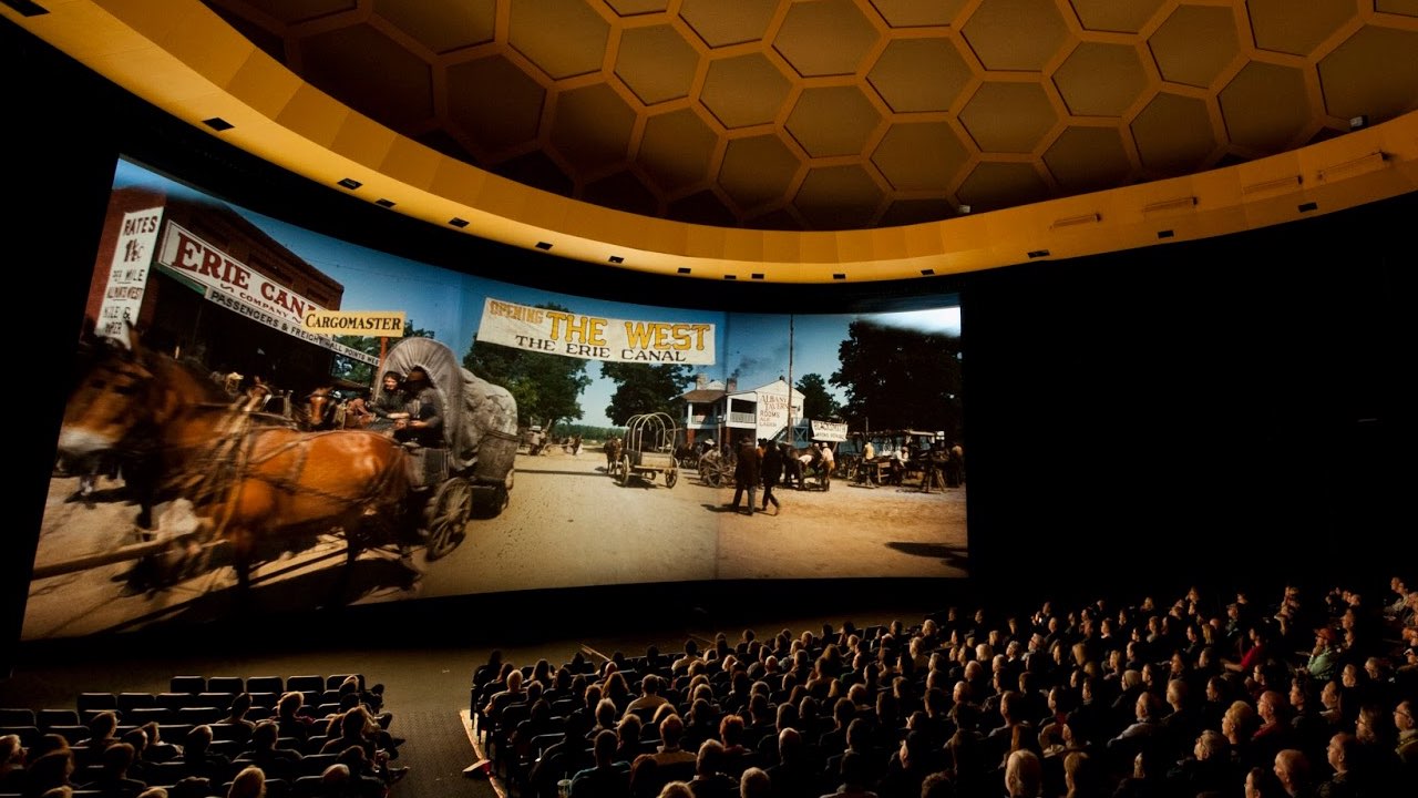 Cinerama 3 panel projection: widescreen formats of the 50's such as CinemaScope and Panavision
