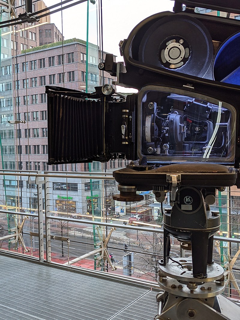 Cámara Arriflex 35 IIC con blimp 300 en el Filmmuseum Berlin