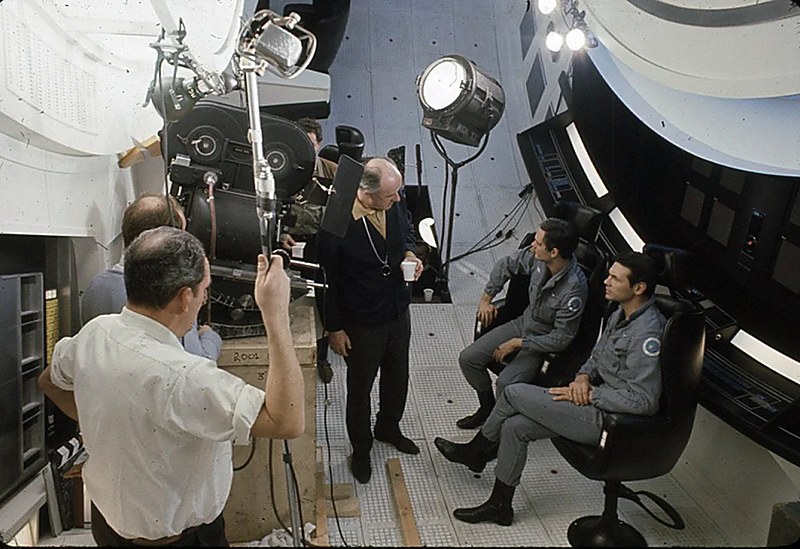 Rodaje de 2001 A Space Odyssey con cámara Mitchell de 65mm y ópticas Super Panavision 70