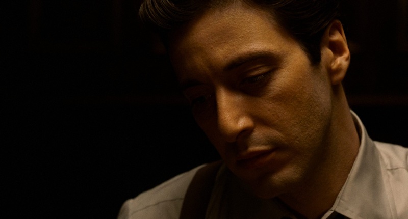 Fotograma de The Godfather Part II como ejemplo de subexposición expresiva del negativo