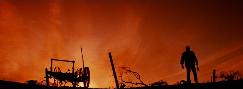 Razorback 1984 silueta al atardecer en formato Panavision anamórfico fotografiada por Dean Semler ASC ACS