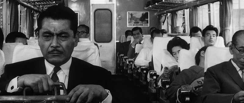 High and Low (1963), imagen anamórfica en blanco y negro de la película de Akira Kurosawa fotografiada por Nakai y Saito